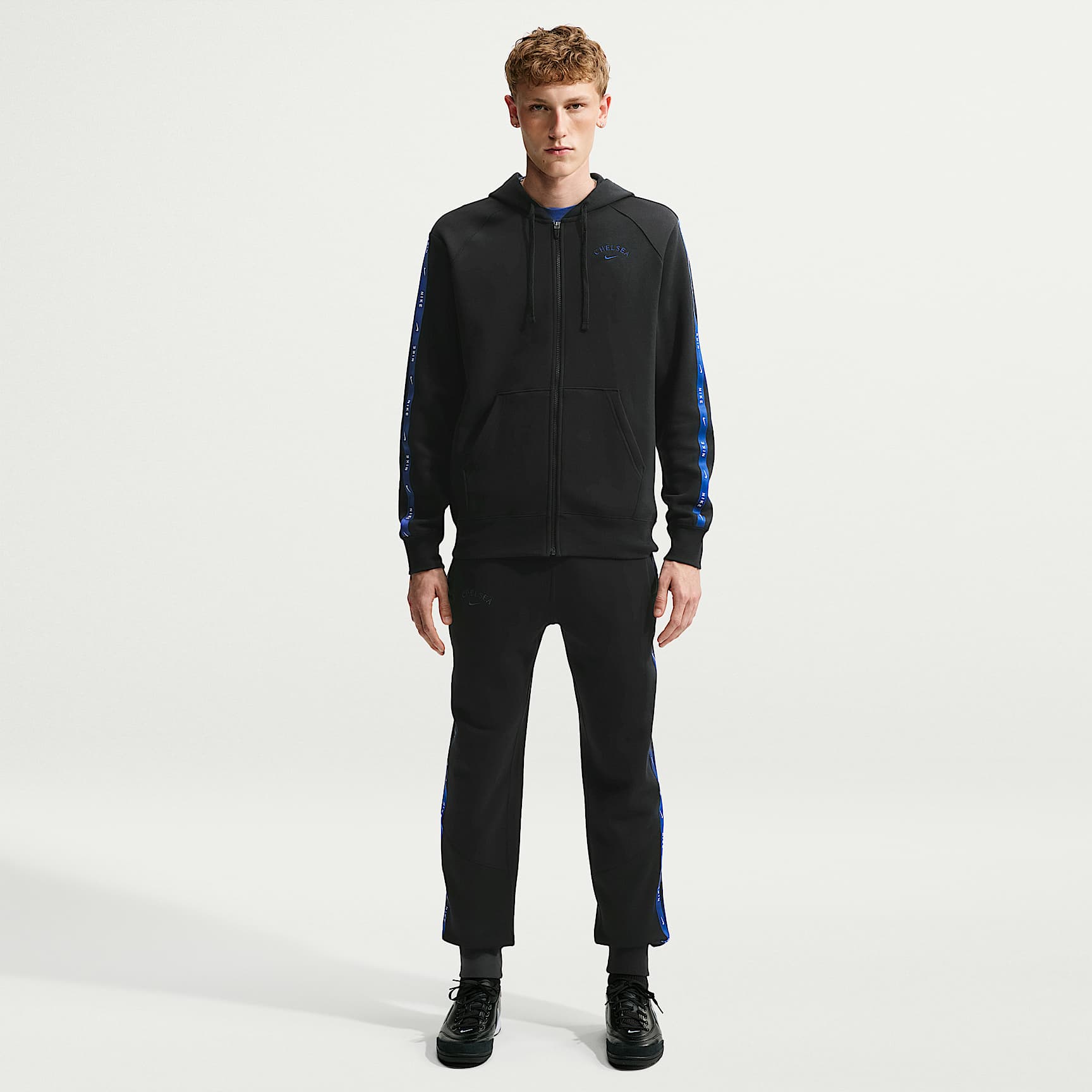Chelsea FC City Side Men's Nike Soccer Fleece Joggers. Nike.com
